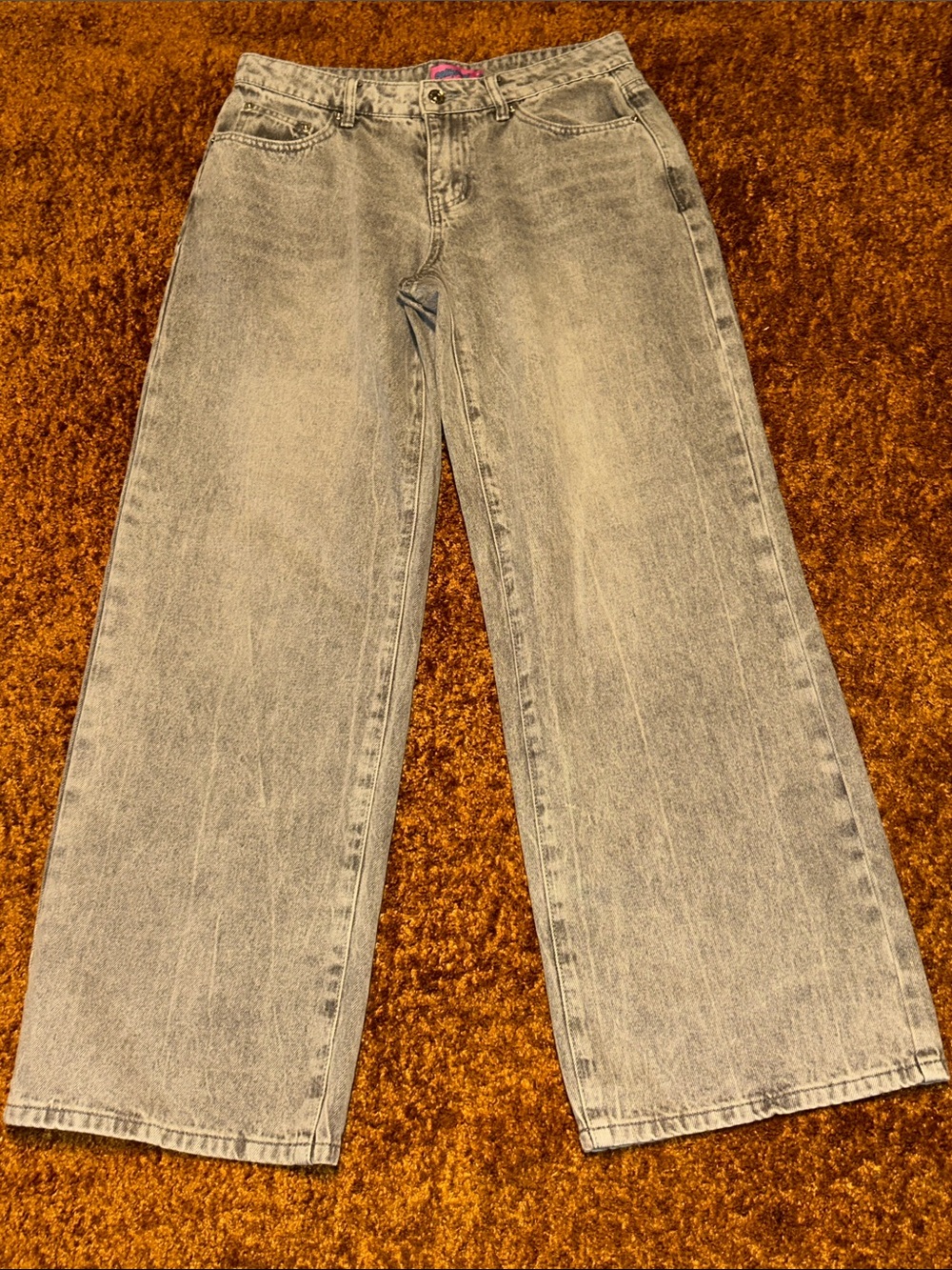 Edikted Women's Relaxed Wide-Leg Jeans in Faded Light Gray - Picture 1 of 6